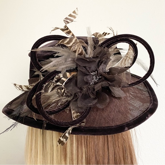 PETER BETTLEY London Chocolate Brown Straw Velvet Feather Fascinator Hat - Picture 3 of 16